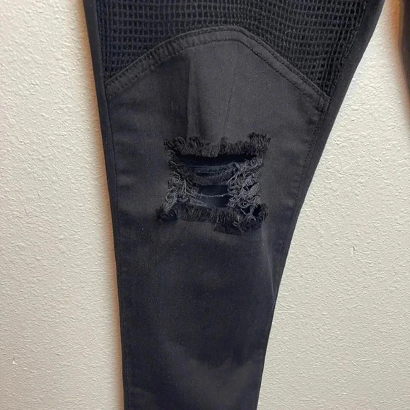 Fashion Nova Women's Black Skinny Distressed Jeggings. High Rise.  Stretchy - Picture 3 of 10